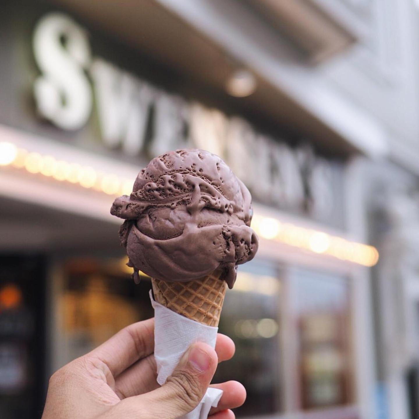 Swensen's Ice Cream on Twitter "Sticky chewy chocolate, taste exactly