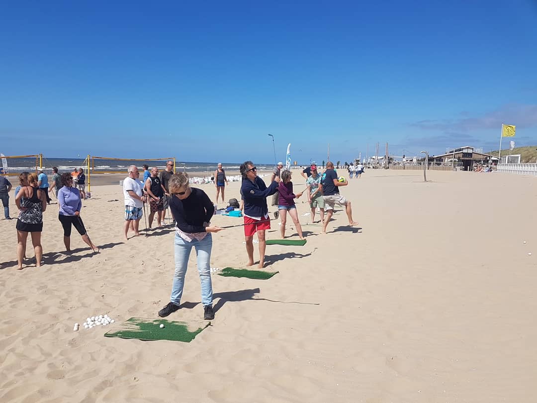 noordwijkevents's tweet photo. Topweer voor onze 90 gasten @De_Zeemeeuw #vliegeren #powerkiten #brandingkano #beachvolleybal #beachgolf #discgolf #zandsculptuur bouwen #strand #Noordwijk #stranduitje #bedrijfsuitje #personeelsuitje #thebeachofamsterdam #everydayisabeachday @VisitNoordwijk https://t.co/V3U3nuBpCk