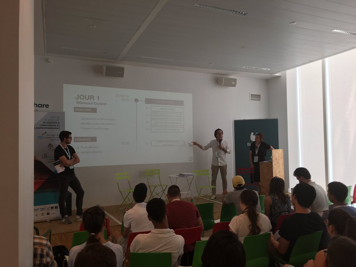 IMTFrance's tweet photo. #challengeIMT @IMTFrance présentation par @usineIO des projets, livrables et spécifications attendues par les 60 étudiants à l’issue du challenge ! Agilité créativité et fun&serious attendus ! 😁⏲💡#IA #innovation https://t.co/NSdytM2G27