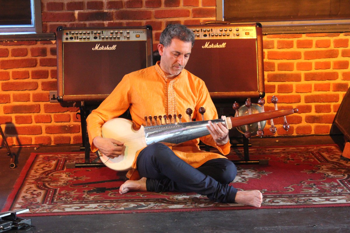 azizibrahim56's tweet photo. Looking 4ward to playing #FestivalOfMusicAndCulture #Preston @HarrisPreston Sat 6th July 1pm with my gud bud #JohnnyJay sharing the #DesiguitR #museum #Mixtape @UCLan Aziz is @ace_national #acesupported contemprising the sounds of #southasian instruments #culture FREE EVENT https://t.co/bTm8ucMxFR