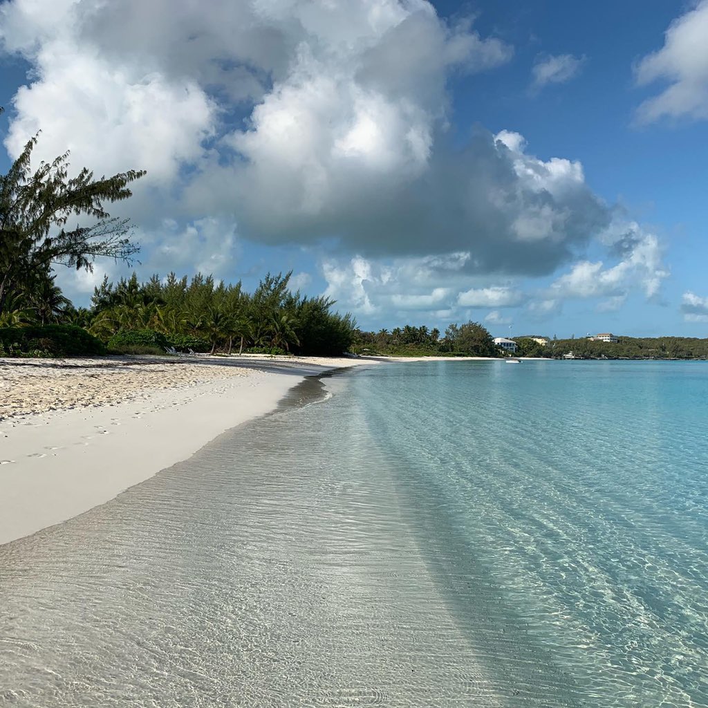 SandNickels's tweet photo. Paddles up.  Shoes not required.  #exuma #hoopersbay #sandnickels #bahamas #getoutside #paddling #kayaking #thatwater #exumablue #watersports #saltlife #bahamaslife #islandlife #tropicalvibes #islandvibes #play #vitaminsea #couples #travel #vacation #beachhouse #goals #islandfun https://t.co/xOMuLj9xq0