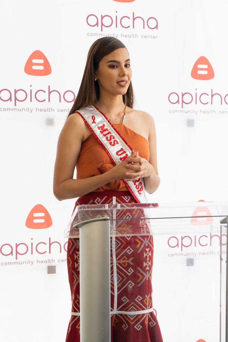 MissUniverse's tweet image. Today, June 27th, marks National HIV Testing Day! "To show you all just how easy and quick it is to find out your status I partnered with @apichachc and took a HIV test which we will be sharing soon! So what can you do? Find a community center near you... (1/2)