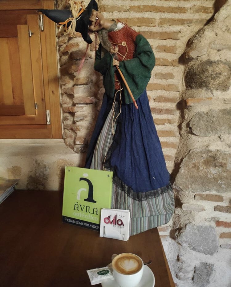 Avilaautentica1's tweet photo. En vuestra ruta de tapas por #Ávila en @AvilaenTapas os recomendamos visitar el Rte. @LeyendasBRUJA. Encontrareis una tapa innovadora y deliciosa, perfectamente maridada, que sin duda os conquistará. 🍥🍷😋💚 https://t.co/F6sq8wgOcr