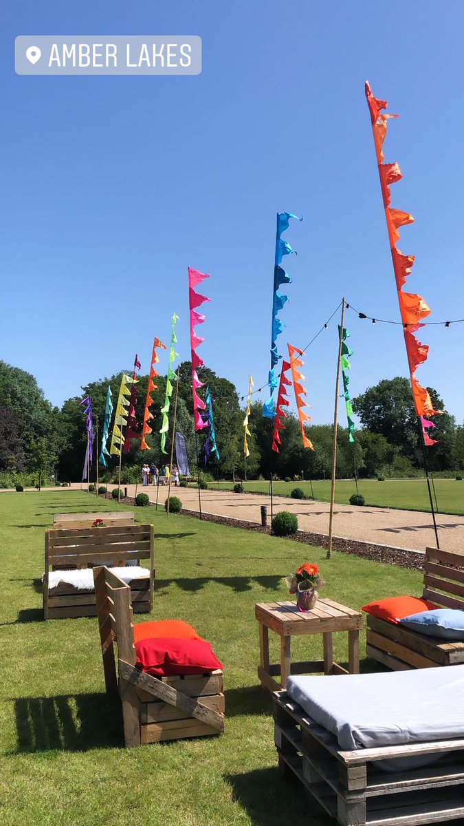 😎 WOW! Perfect weather for a festival themed event at Amber Lakes 😎@HelenAmberLakes 🎪🎈🍸#corporatebymgn #partybymgn #eventprofs #corporateevents #eventplanner #amberlakes #windsor #suncreamneeded