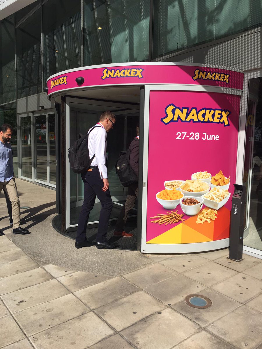 ApFlaper's tweet image. Jueves de feria!! Arranca #Snackex2019 con un montón de novedades, no te lo pierdas y ven a visitarnos a nuestro Stand 702! Te esperamos 🤗 #Snacks #Nuts #Barcelona #España