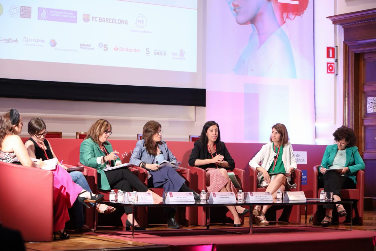 Noemí Hernández Bello, en la mesa redonda sobre investigación y tecnología del #WomenICAB19: ”El mundo necesita ciencia y la ciencia necesita mujeres. Debemos trabajar para hacerlo realidad” #WomenICAB #TalentFemení