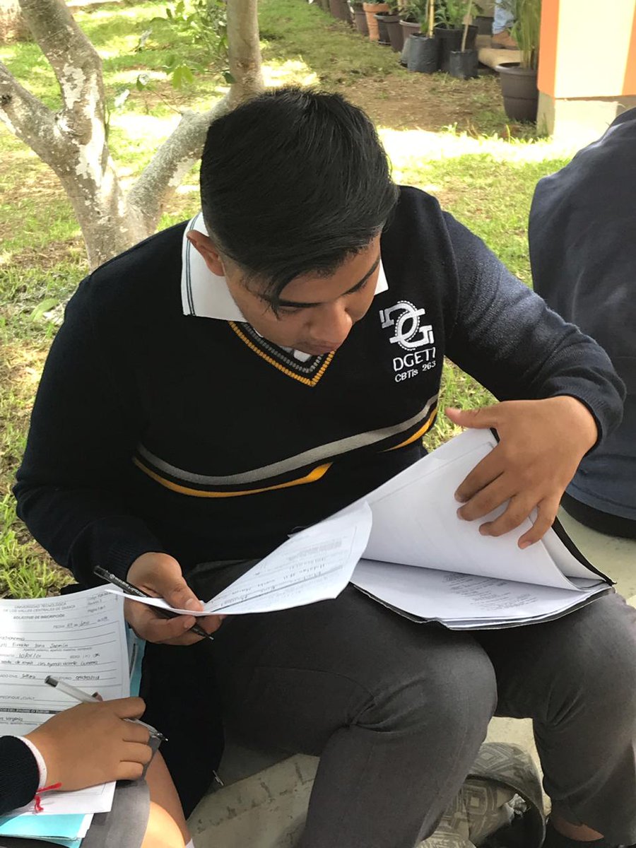utvco's tweet photo. 🙋‍♀️🙋‍♂️Inicia proceso de inscripción para estudiantes de nuevo ingreso y que comenzarán su formación como Técnico Superior Universitario en septiembre de 2019. Futuros profesionistas que tendrán nuevos conocimientos, habilidades, destrezas y actitudes para ser #LíderesQueInnovan 👏 https://t.co/PTwyOnebL6