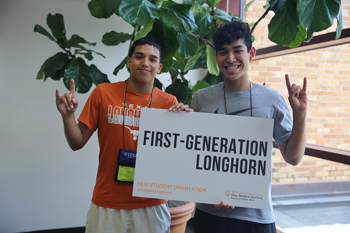UTorientation's tweet image. 📢 Incoming #firstgenLonghorns at Transfer Orientation, join us for the First-Generation Student Welcome today at 3:30 p.m. Review your #UTOrientation app for details. #LonghornStateofMind
