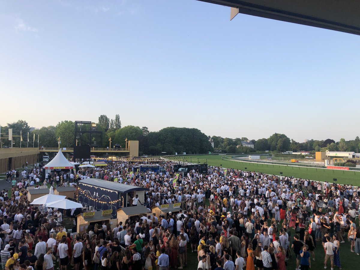 OlivierDelloye's tweet photo. Jeuxdi le retour, après un petit break la semaine dernière. @paris_longchamp @francegalop #jeuxdi https://t.co/v4PyCqsuuK