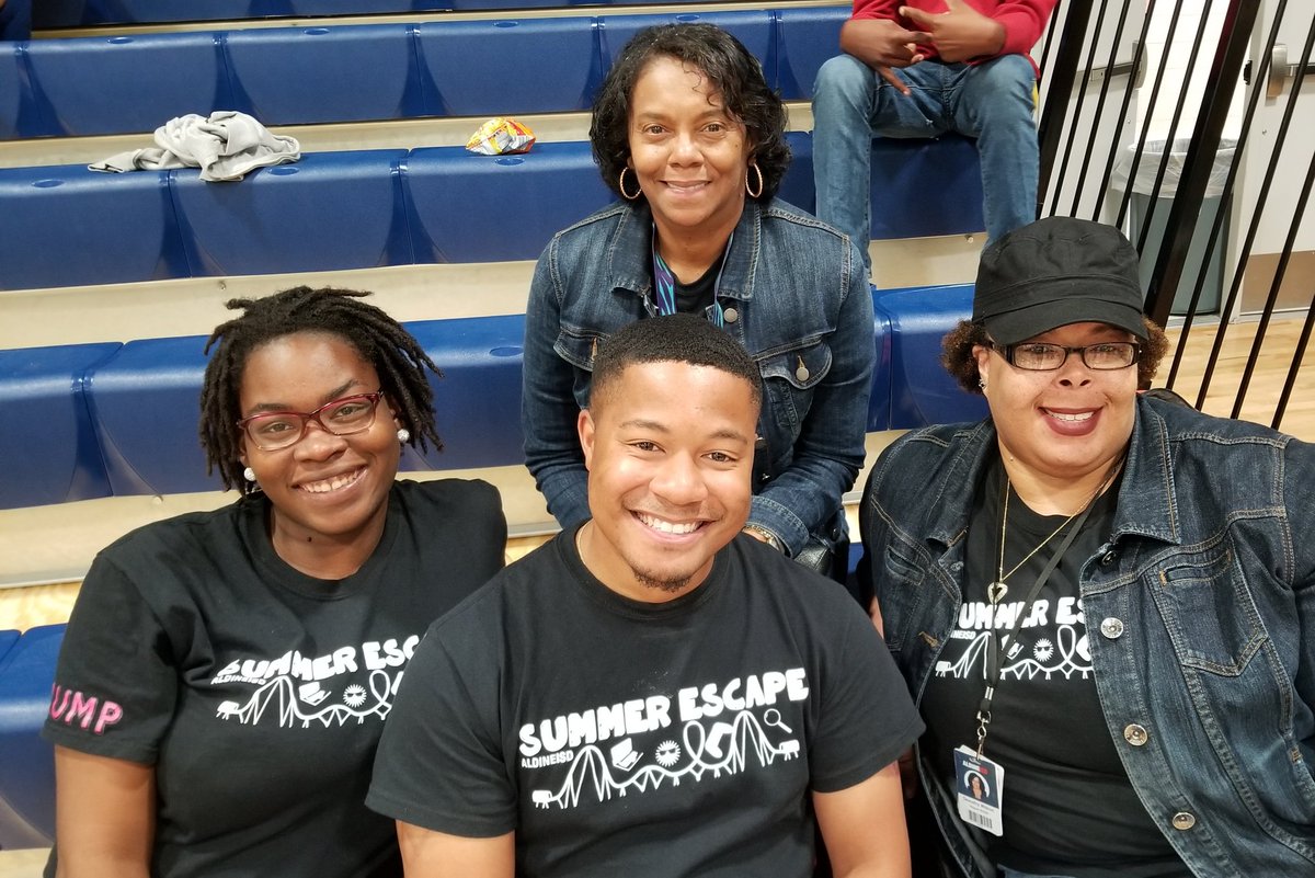 Teague LMC 📚 tweet media