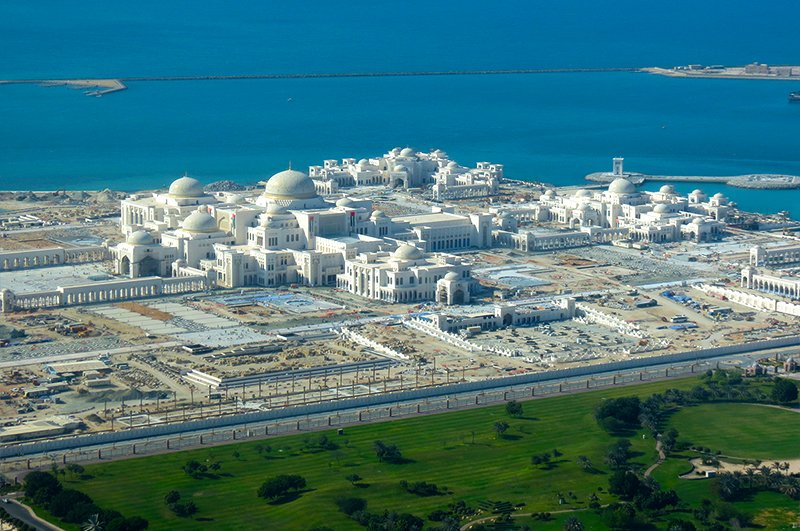 MyBDUSA's tweet photo. #AbuDhabi Presidential Palace. Beautiful construction and #architecture. Tours are possible to admire it. Book with @OrientToursUAE to really get comprehensive and interesting background information. #UAE #travel #destinations https://t.co/pImUJGYJkm