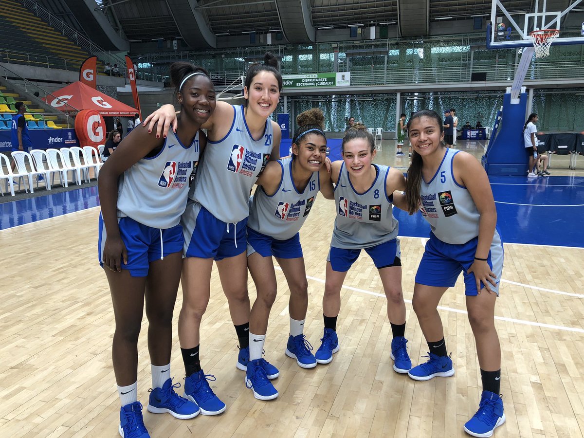 Agustin_Bo_'s tweet photo. Camila Kirschenbaum, Florencia Niski y Emilia Larre Borges fueron titulares en el juego de las estrellas del “Basketball Without Borders Américas”.
Gran experiencia para las chicas uruguayas, consideradas de las jugadoras con más futuro en toda América. https://t.co/X9FXrO0K4l
