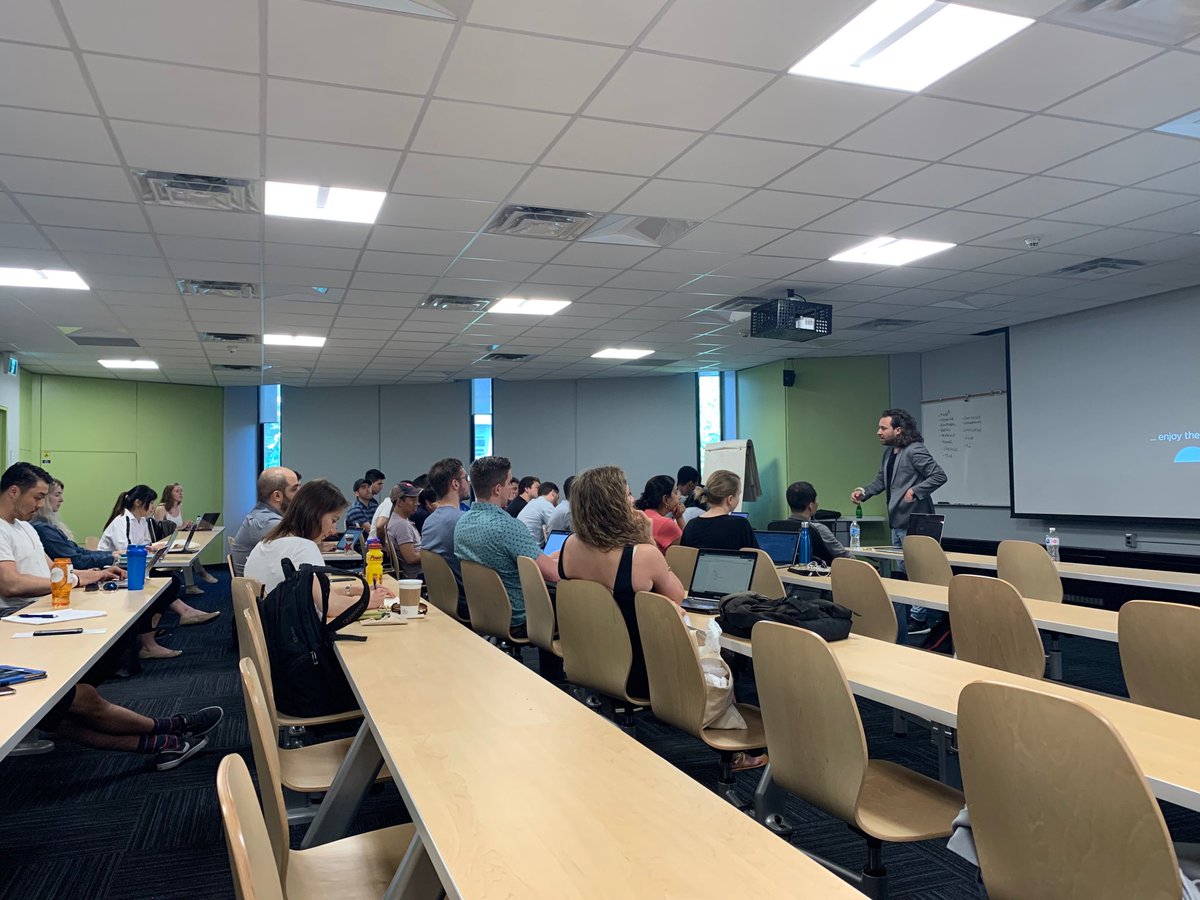 So enjoying this ⁦<a href="/SpeakerLabs/">Speaker Labs</a>⁩ session right now with ⁦<a href="/eric_silverberg/">eric silverberg</a>⁩.  Awesome public speaking advice for ⁦<a href="/NEXT_Canada/">NEXT Canada</a>⁩ cohorts