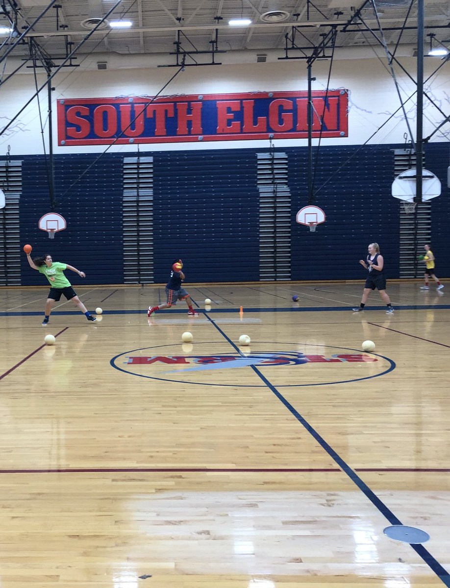 sehsgbasketball's tweet photo. Finishing off Summer camp with onesies and a game of dodgeball! Thank you for everyone that showed up this Summer! Looking forward to the season! πβ€οΈβ‘οΈπ @sToRm_NaTiOn1 @sehssports #averagegoodorgreat https://t.co/sYM3gZ4Juv