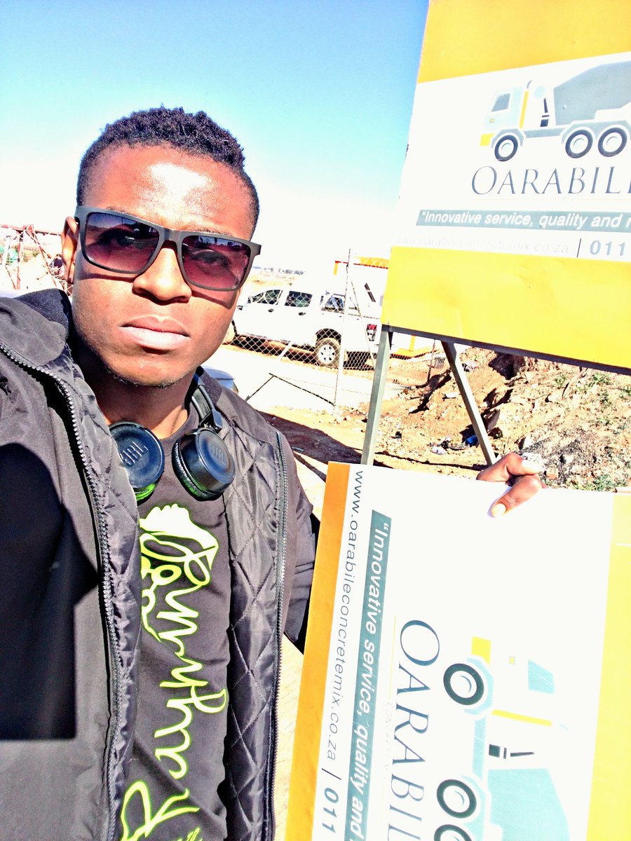 RaymindmSK's tweet photo. I did 20 magnetic stickers and a site sign board for Oarabile Concrete Mix. #FlashersDesigningandPrinting #Raymind #SelfKontrol #DJSBU https://t.co/ngcepJtXwx