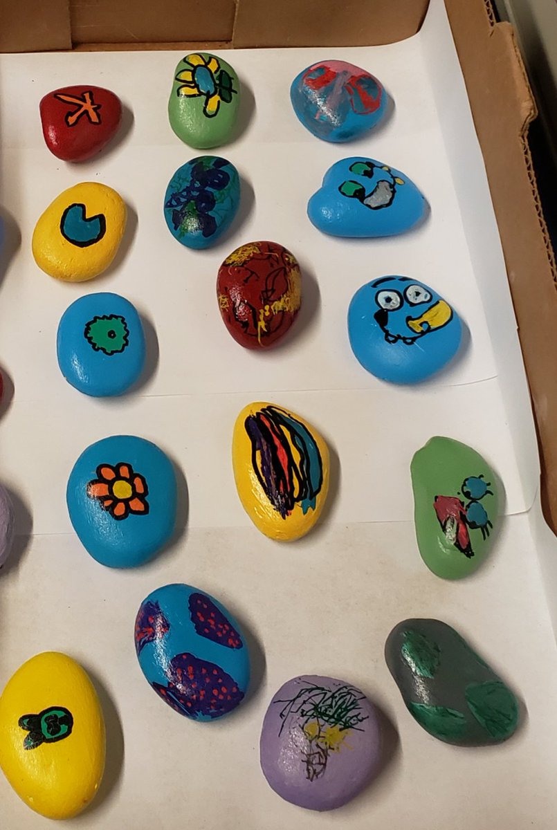 CreativeClay's tweet photo. Keep your 👀 peeled for these stones around #StPete. If you find one, tag #CreativeClay and #artworkshere and post it to our FB page, Instagram @creativeclaystpete and here! https://t.co/lcIRd4uFzn