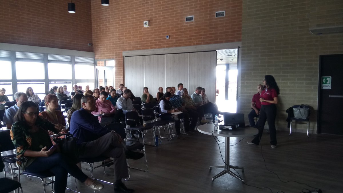 Rises_Med's tweet photo. Conversatorio de Innovación Social con docentes de @uconiano #RISES #INNOVACIÓNSOCIAL https://t.co/RUYRGXKT1w