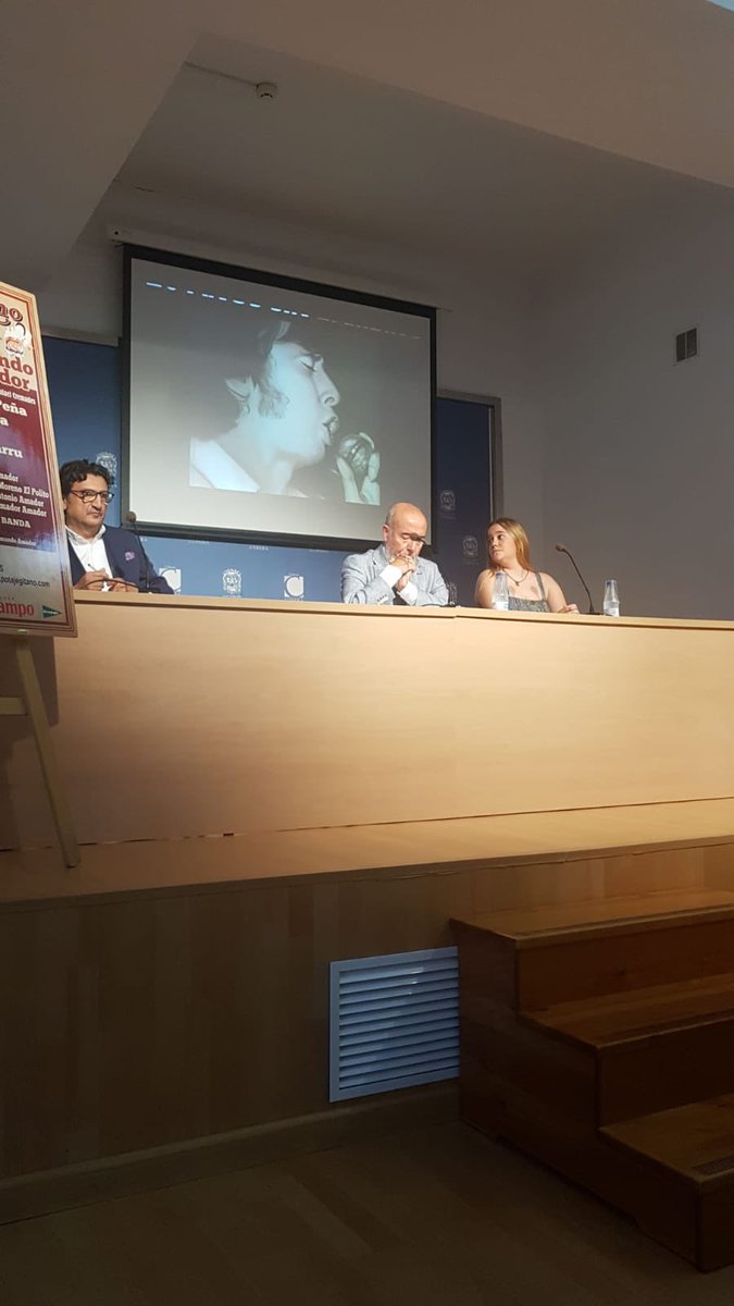 utreraaldia's tweet photo. La @hermandadgitano de @CiudadUtrera organiza hoy las previas al @PotajeGitano de 2019 recordando a dos artistas utreranos como #Bambino y #pepadeutrera, el nuevo delegado de Cultura #jose_montoro presente en los actos en casa de la Cultura junto a @ortegamartos asesor cultural https://t.co/bnBs5rzRUS