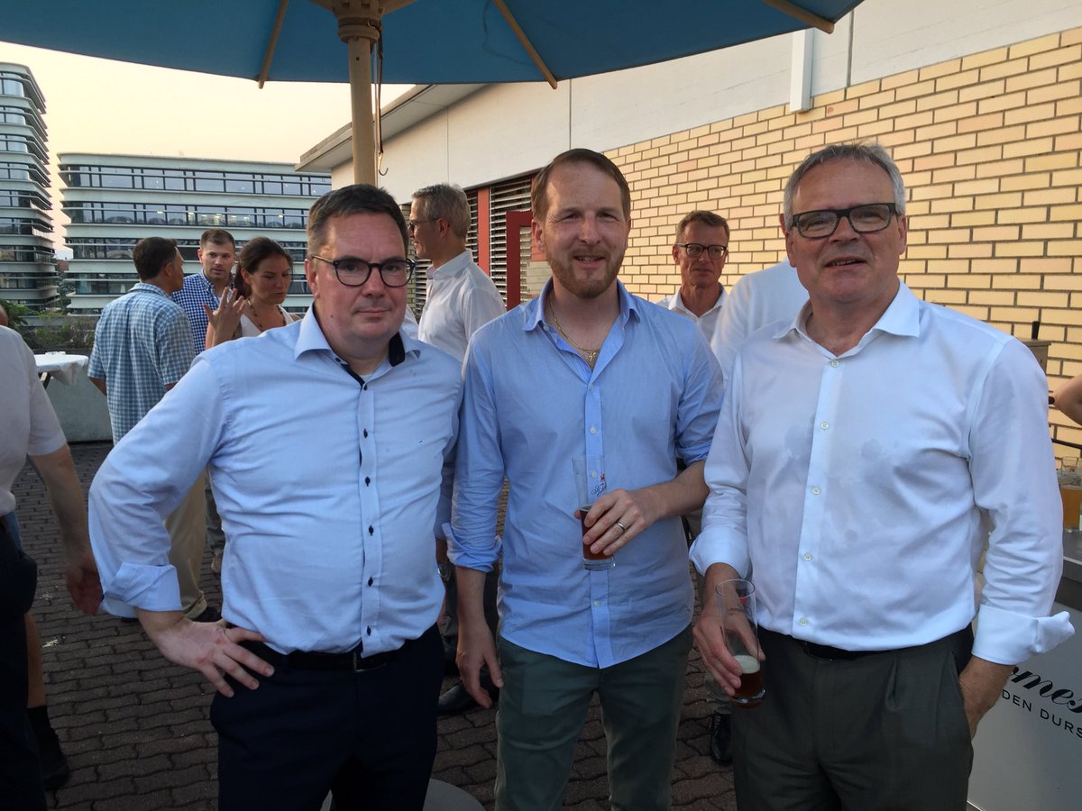 BjoernZern's tweet photo. Nettes Sommerfest bei @researchAG. Danke an @RWildmann und Martin für die Organisation und Einladung. https://t.co/HXcotFmdCT