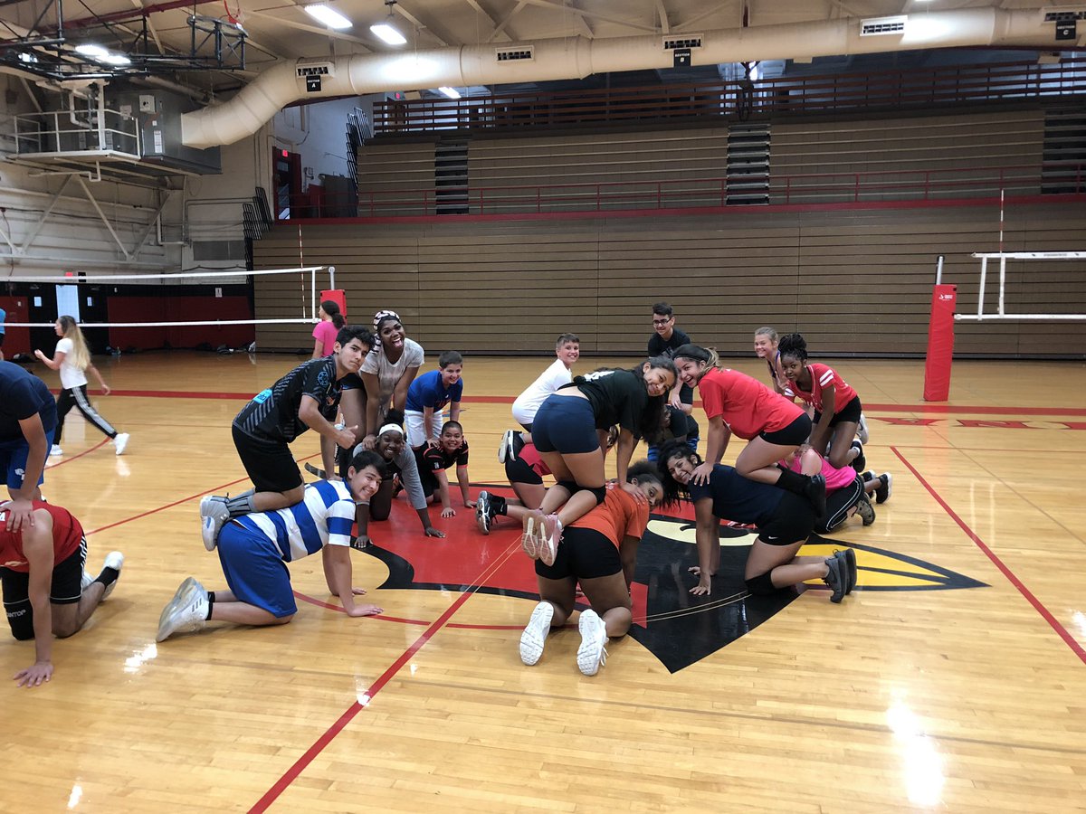 dde_volleyball's tweet photo. Fun times at DDE Volleyball Camp 2019!! Thanks to everyone for coming out and making it possible!! Go Cards!! ☮️❤️🏐 https://t.co/nXtrh7O8bA