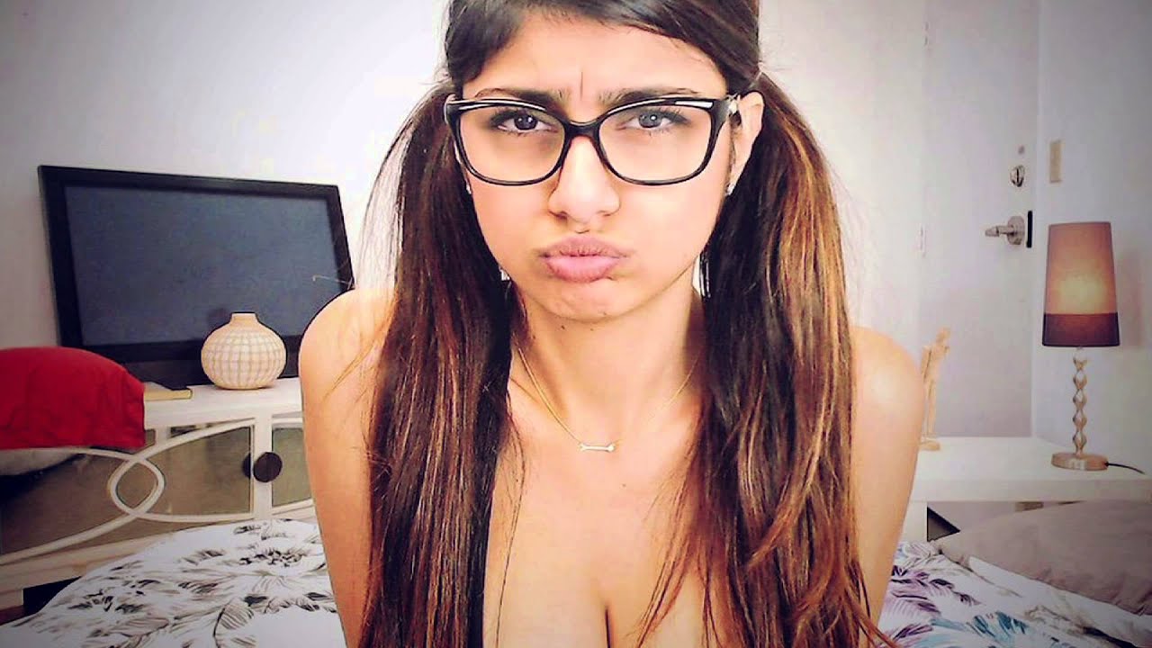 Testosterona Blog on X: Mia Khalifa e o tutorial do boquete -->  t.co23SlTlYswU t.co2TigbnnCmX  X