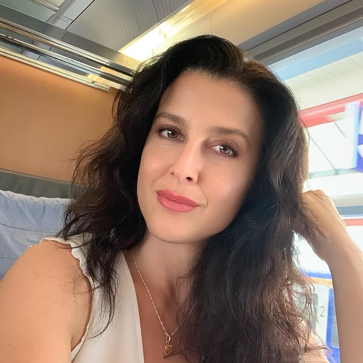 gimmei_nyc's tweet photo. Why Sofia? The weather, the people, the mountains and clean food. It’s a blend of old and broken, with new and fresh. It’s a bohemian paradise and growing economy. Every artist’s dream.
#growth #sofia #bulgaria #bossbabe #bohemainstyle #traveljunkie #operababe #operasinger https://t.co/ni6LioeALB