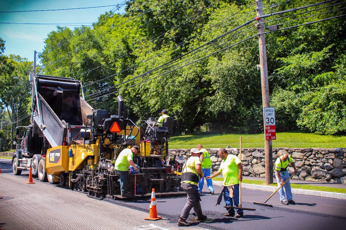 NeedhamDPW's tweet photo. Paving on Central Ave will continue into this evening. Detour plans remain in effect. Southbound traffic heading towards Gt. Plain Ave/Dover will continue to have access to Central Ave. Please use caution driving through the work zone.

#NeedhamDPW #Paving #RoadConstructionSeason https://t.co/nCHt09e8JO