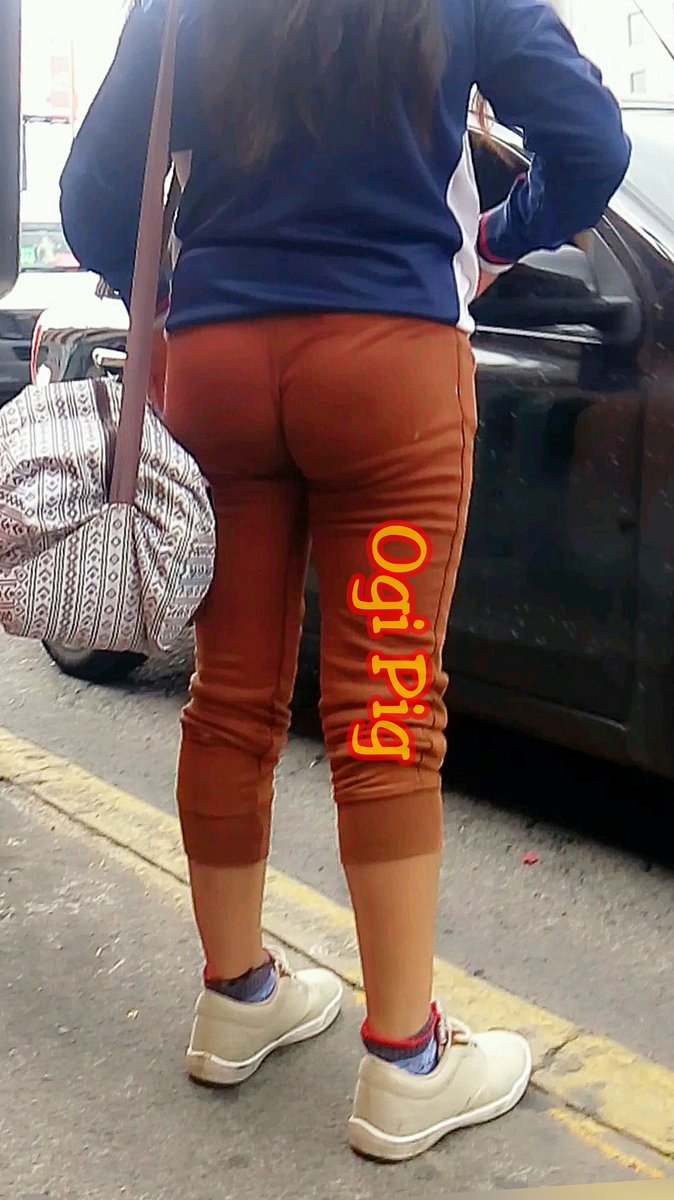 Ogipig1's tweet photo. Encantadora #putiprincesa #teen me encanto😍🐷 como se tragaba ese pants y como nô si andaba bien #Entangada y #transparentando https://t.co/aWwVRsXF5C