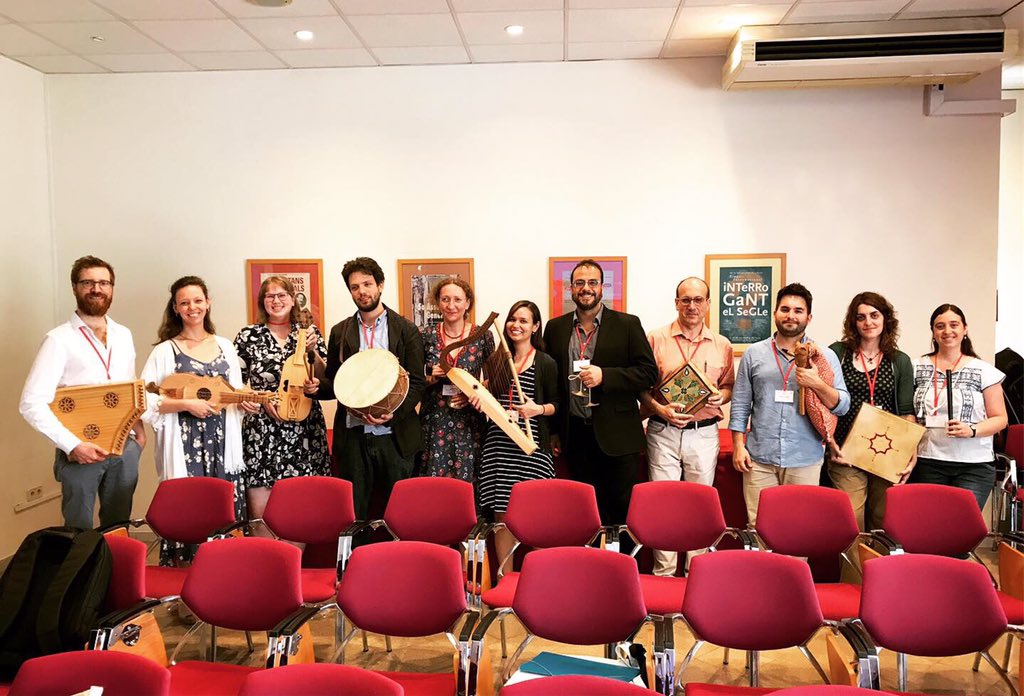 raullacilla's tweet photo. Contento de haber participado en la novena edición del International Medieval Meeting Lleida con una comunicación sobre la reconstrucción de los albogues románicos y de haber conocido y escuchado a un fantástico grupo de investigadores. @UdL_info  #MedievalInstruments #Musicology https://t.co/DavT4FfuHJ