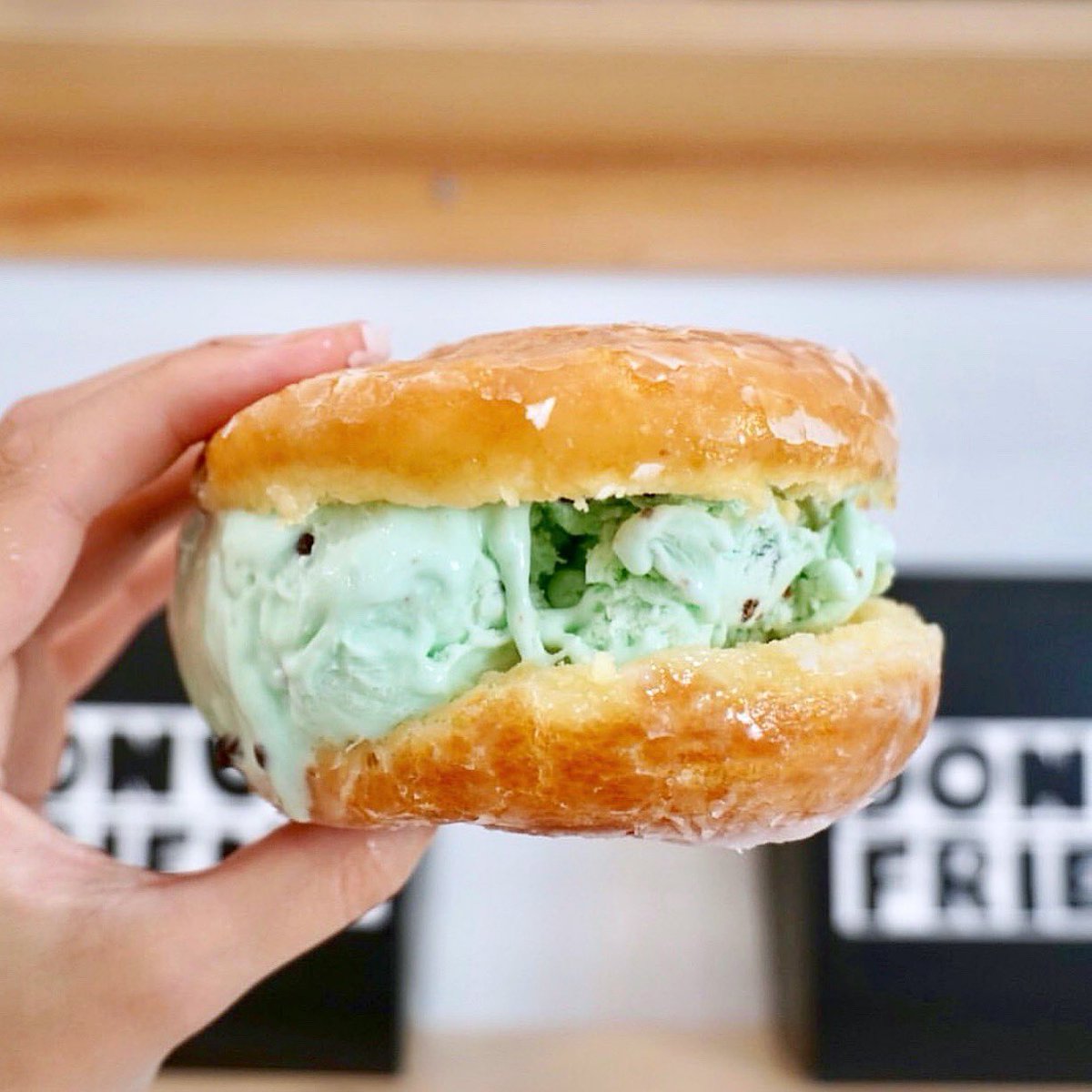 Donut Friend (@donutfriend) on Twitter photo Be the One #thetingtings #motioncitysandwich (📷: @hungrytania) Be the One #thetingtings #motioncitysandwich (📷: @hungrytania)