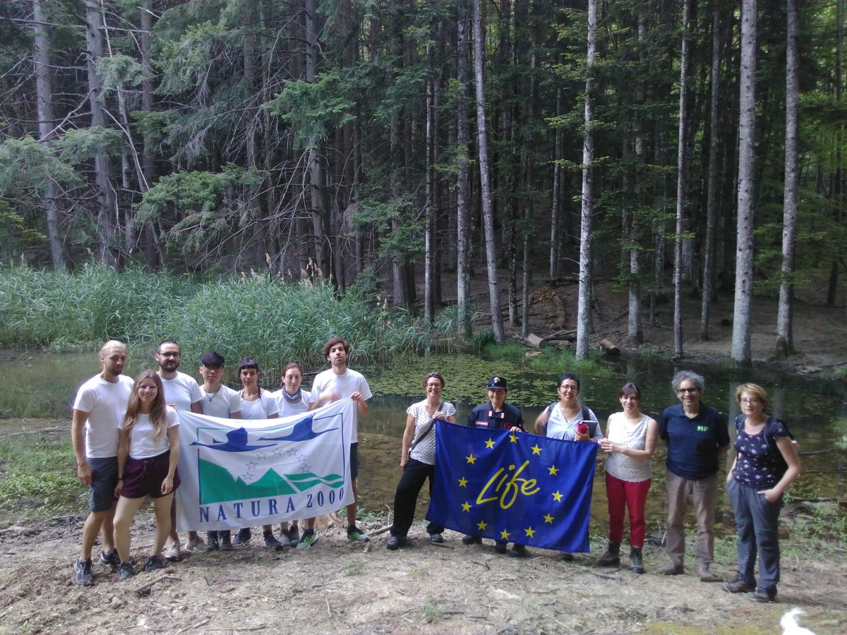 DREAm_Italia_EU's tweet photo. Monitoring visit for #LIFEWetFlyAmphibia
During the first day technical and administrative aspects of the project has been evaluated and volunteers of #LifeESC360 showed their work to @EU_EASME and @StroobantMascha
@LIFEprogramme @LIFEprogrammeIT @EU_ENV #NEEMO #LIFELogo https://t.co/KaJ7y9rwzw