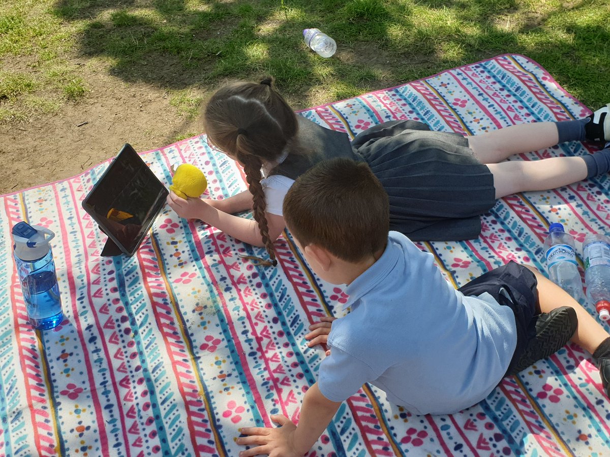 MissShaw14's tweet photo. S chose to chill in the shade with some P1 pals watching PJ Masks ☀️ @MrsKLamb1 https://t.co/gh9mdJQNpQ