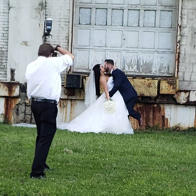 kurtnphoto's tweet photo. Ahh, #Summer is finally here! Saturday was the first full day of summer and my #birthday and the perfect day to capture the memories for this happy couple. Not even the great #DowntownToledo power outage could stop the celebration!
#ToledoWedding
#ToledoPhotographer
#Tole… https://t.co/6FO9D6U96Y