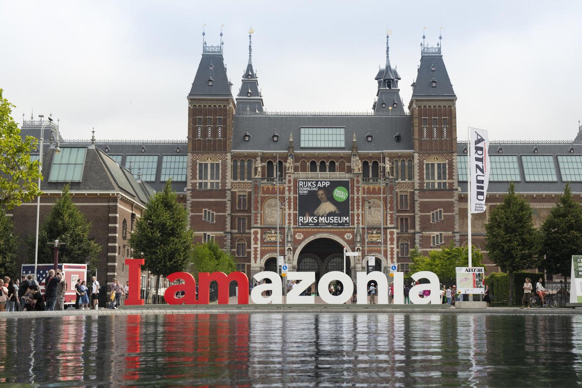 Ontem o letreiro I amsterdam virou I amazonia. Foi uma campanha do Greenpeace contra o desmatamento da floresta amazônica. Saiba mais aqui: greenpeace.org/brasil/partici…

#iamazonia #iamsterdam #holanda