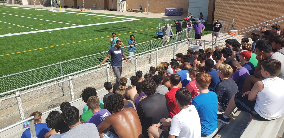 Always a joy to have homegrown athletes and strong members of our community come back to share their mission and message with our youth. <a href="/budsasser21/">Bud Sasser</a> and <a href="/SasserNationFDN/">SasserNation</a> sharing with our boys about what it means to serve and what it means to grow up in athletics. Grow everday!!!