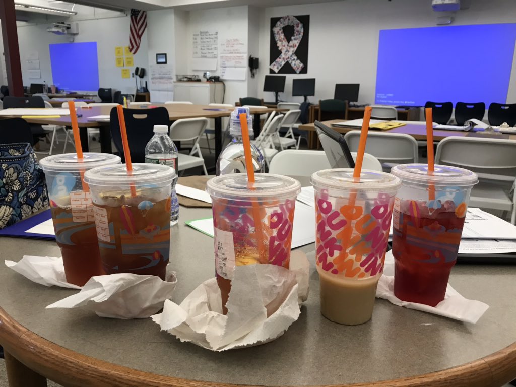 Lead and Learn Teachers run on Dunkin #RandolphSchools <a href="/DanielleAcquav1/">Danielle Acquaviva</a> <a href="/KerriPizzi/">Kerri Pizzi</a>
