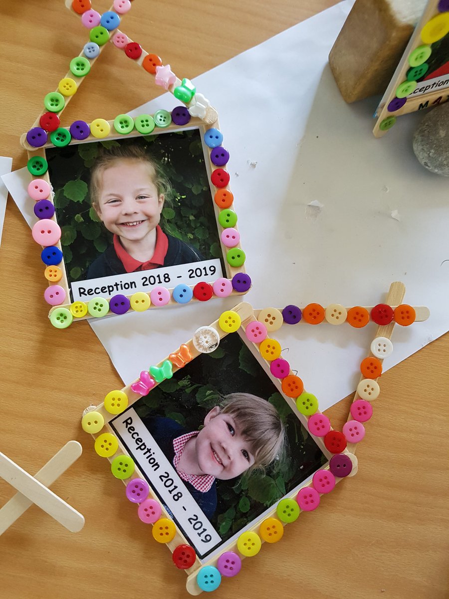 Hendrefoilan's tweet photo. Prepping for Market Day! #summerglobes #buttonframes #hdfpRec https://t.co/1lmVdFqFR2