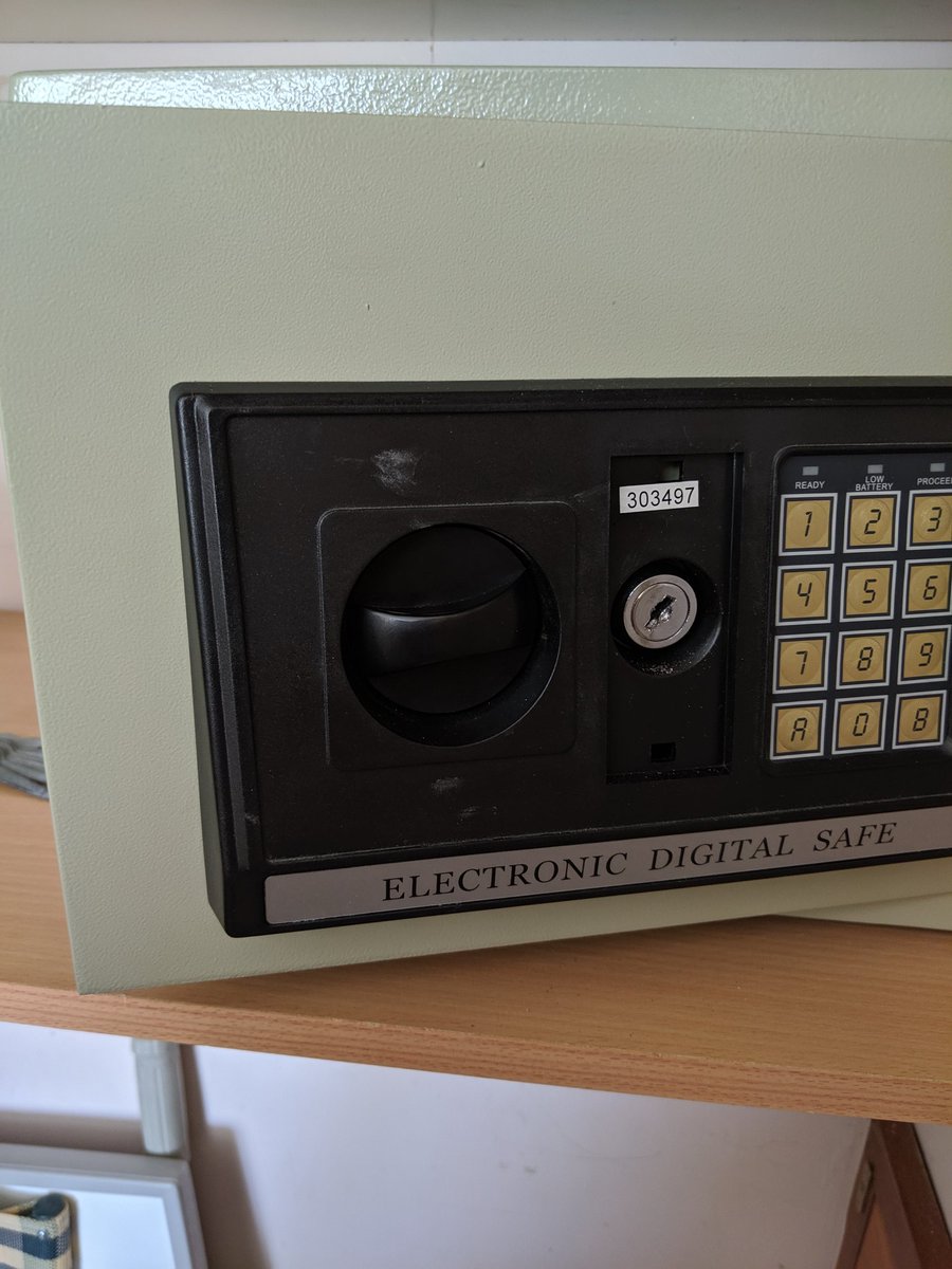 1stchoicelocks1's tweet photo. Nice little safe job today in #Exeter. Customer had forgotten the Digi code and lost the key overide. Lock picked and passports salvaged. Happy days 😋
#FirstChoice #Locksmith #Locksopened 
https://t.co/PCzeLHc4Se https://t.co/ROZQ0qbJ1s