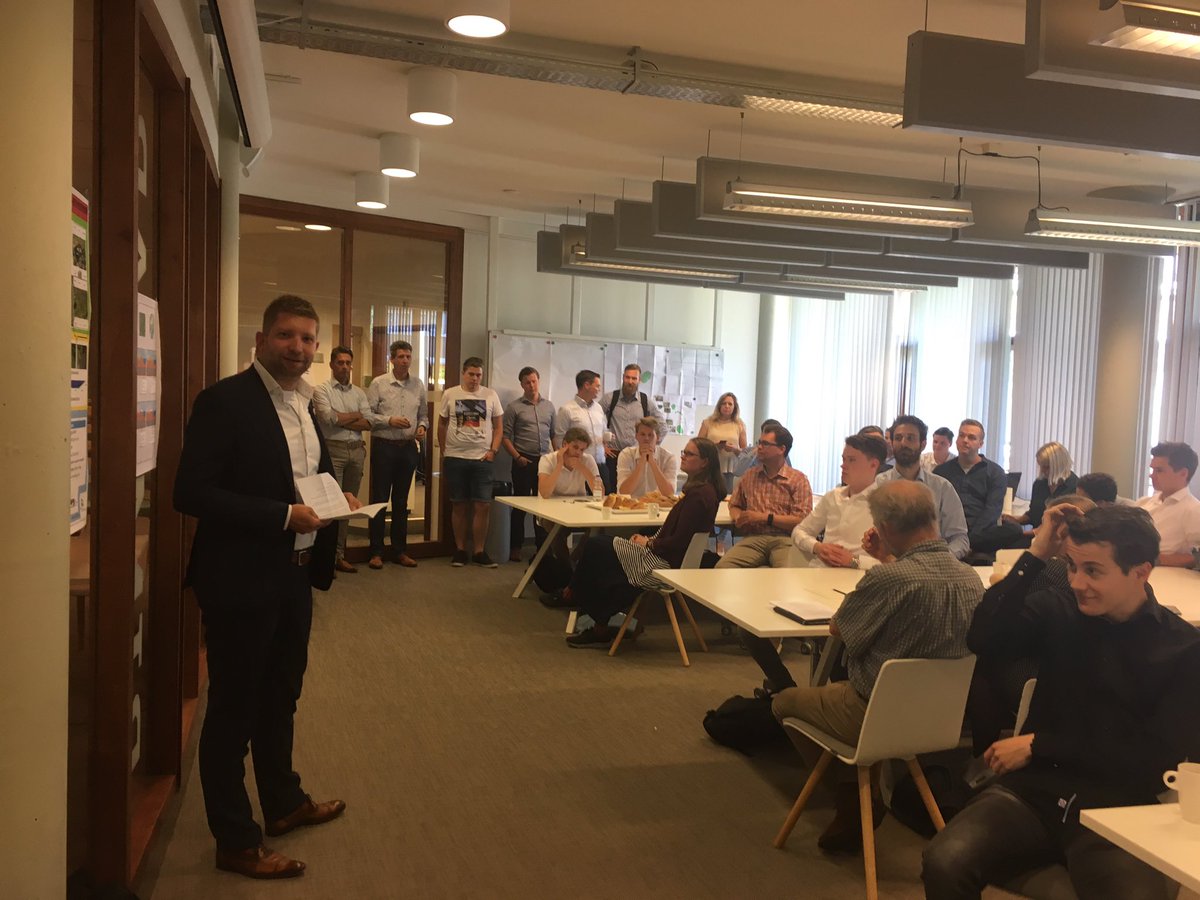 Vanmiddag eindpresentaties bijgewoond van #praktijklab. Twee opdrachten van <a href="/slimsteweg/">slimsteweg</a> uitgewerkt in een adviesrapport waar werkgroepen deze zomer mee gaan starten om daadwerkelijk te realiseren. Betreft Slimme Signalering en Geluidsrail. Bedankt <a href="/Saxion_CIV/">Saxion Civiele Tech</a>