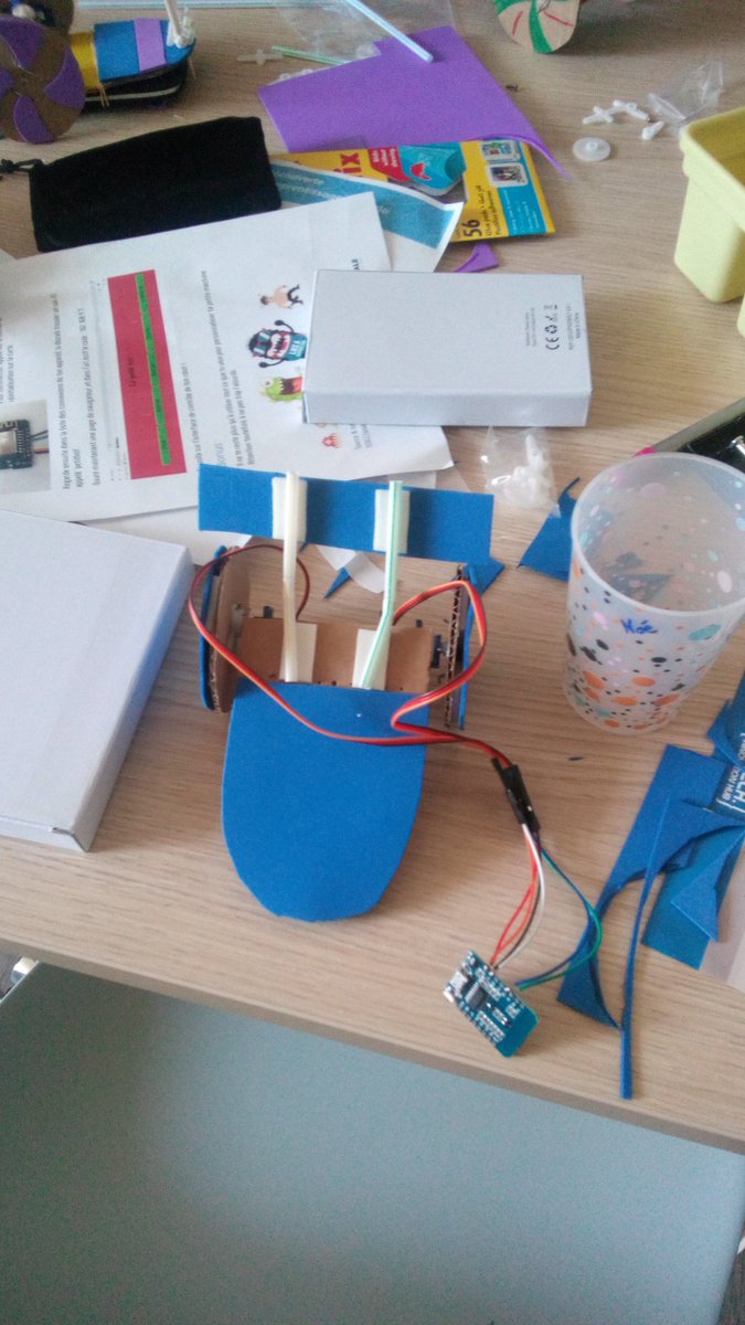AlsaceDigitale's tweet photo. Premier jour #Edgefest au programme construction de #petitbot @leVaisseau67 @KM0_info @Apelnationale https://t.co/ogPbcqWnX2