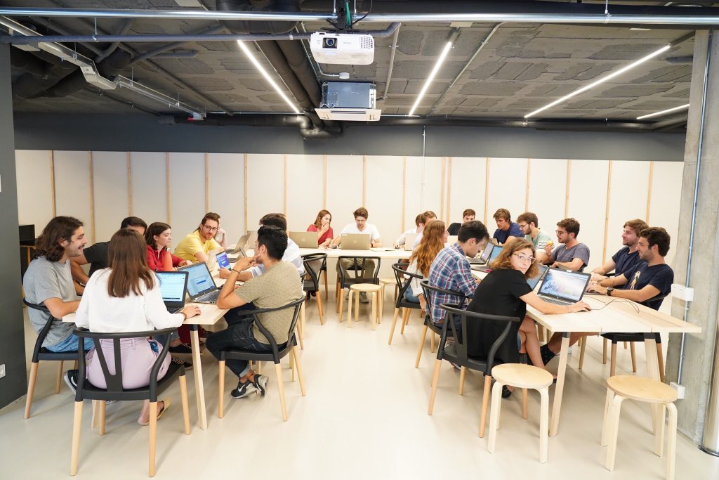 Acantalapiedraa's tweet image. Dar una formación no es tan fácil como parece. Gracias a @sistrix y en concreto a @danielglatorre por todo el apoyo y gestión. #sistrix #formacion #seo