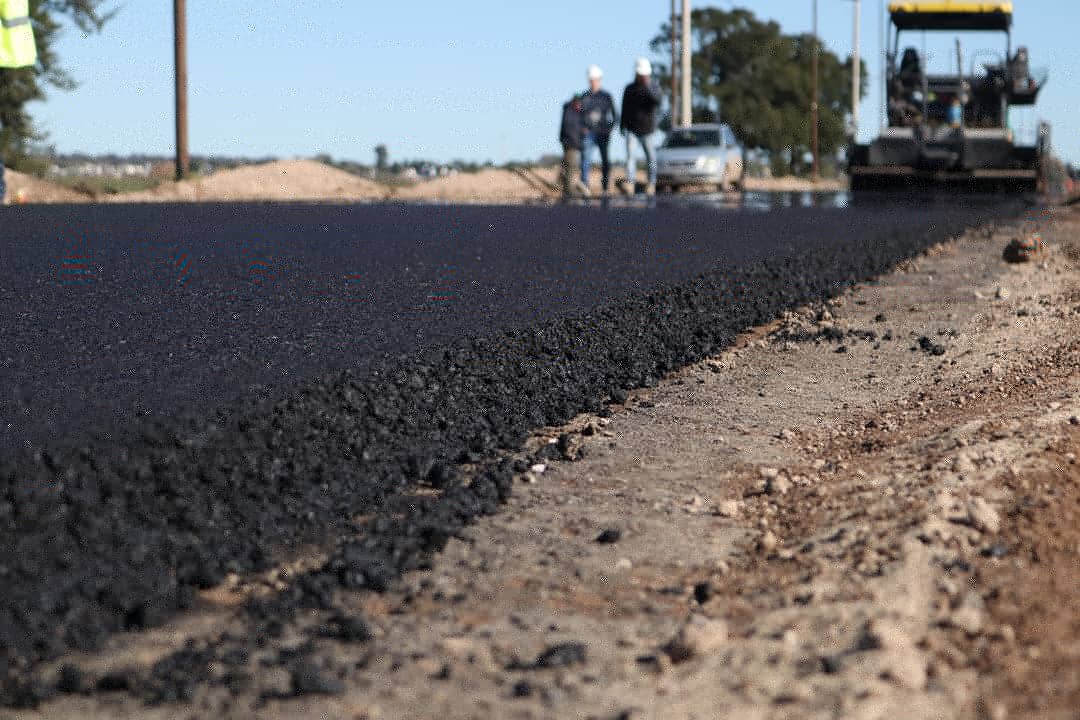 dleonbarreto's tweet photo. Seguimos a paso firme avanzando con obras que quedan para toda la vida.
Av. Illia y la rotonda de Galindo y Fuerza Aérea, obras que mejoran la calidad de vida de nuestros vecinos.👷‍♂️👷‍♀️

#Cuidarlohecho https://t.co/pKAoIIvCLb