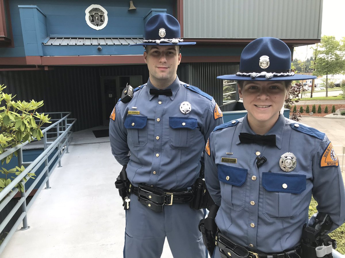 wspd8pio's tweet photo. We are excited to welcome our newest #WSP troopers who reported to District 8 today. One is being sent to our Hoquiam detachment while the other will report to Port Townsend.
#WSPGrad111 #YourWSP #Welcome #GraysHarbor #JeffersonCounty https://t.co/onIJhy3OCj