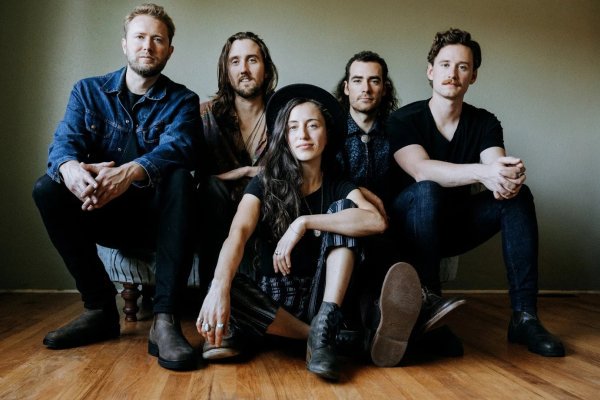 VisitLethbridge's tweet photo. The 2019 Wide Skies Music &amp; Arts festival happens in #YQL July 30th &amp; 31st featuring @carmanahband, Cousin Harley @PaulPigat, @dannymichel, @Harry_Manx, @ViolaSofia &amp; @stevemarriner! Get info &amp; tickets (Outdoor performances are FREE): https://t.co/NqXIUB1RFf @geomaticattic https://t.co/6l5cVTiah8