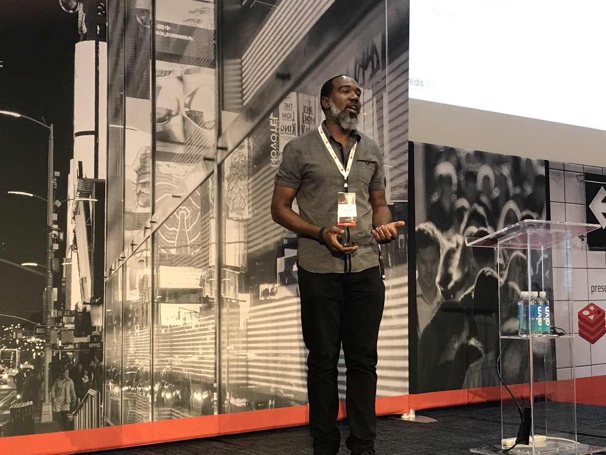 Joab_Jackson's tweet image. .@Cadet_J3 explains how @Fiserv uses @RedisLabs’s #CRDB (conflict-free replicated database) to run two identical #Redis databases (“active-active”) — one in Georgia and the other in Texas. An app can draw from either instance, with full #DisasterRecovery. #RedisDays #spon  #CRDT