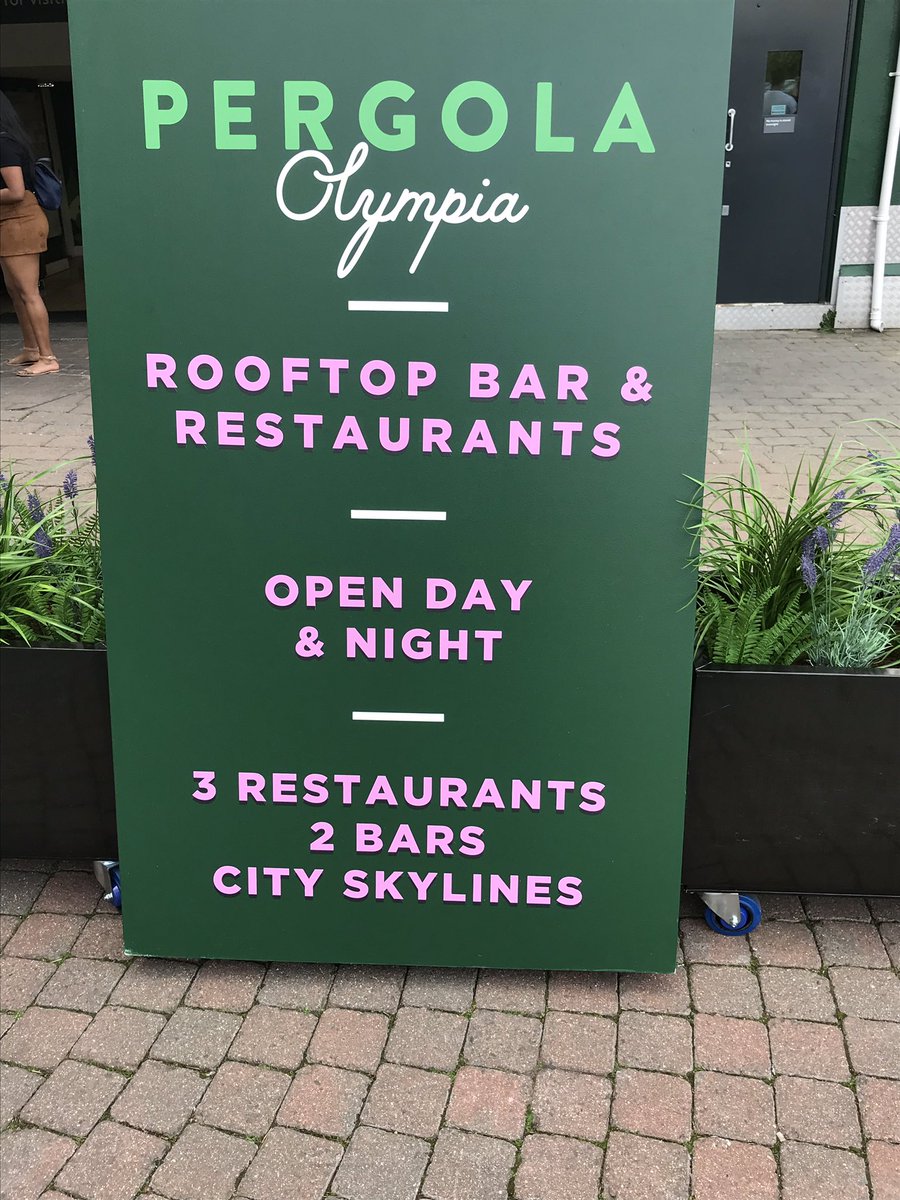 Vicinitee's tweet photo. Great day at @MeetingsShow new contacts made, seeing some of our favourite venues &amp; good fun  as always https://t.co/EM1GqinYXy