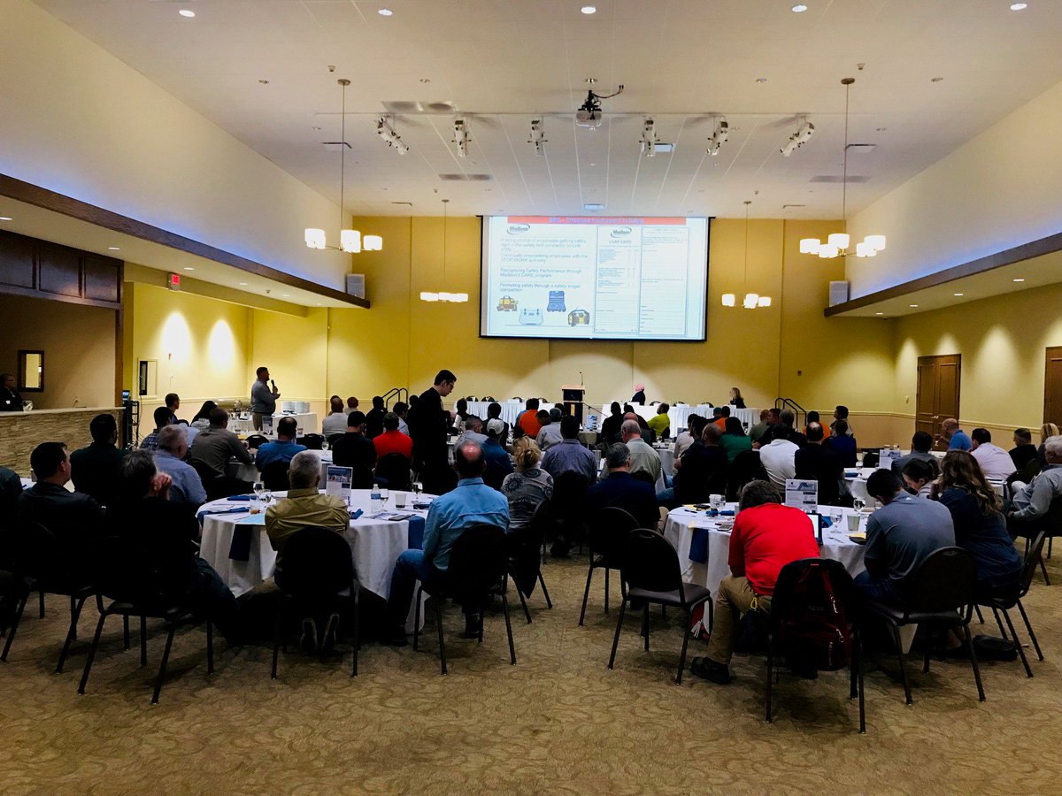 QualsafeSafe's tweet photo. Today JaNola Rigsby is attending the St. Louis Council of Construction Consumers Safety Forum. #SLCCC #SafetyForum https://t.co/hxCh3aDhyn