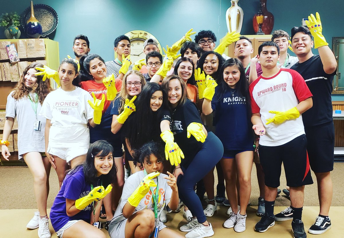 unttrioub's tweet photo. Shout out to all the students who made a mark on the RAs and received their Infinity Gauntlet last night. #RAawards #TRIOUB #UNTTRIO #UBSummertime https://t.co/vOdojj39u9