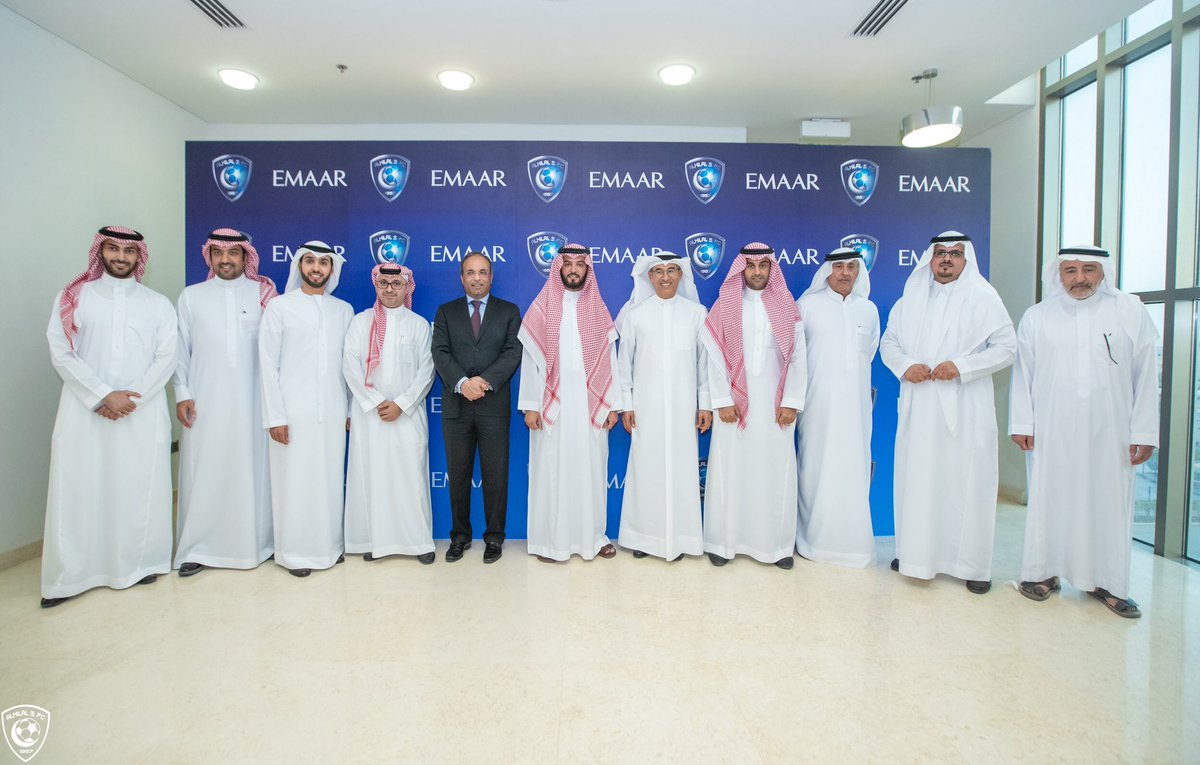 Alhilal_EN's tweet photo. 📸 #ALHILAL &amp; @emaardubai  
A strategic partnership for 5 Years 
#EmaarAlHilal 🤝 https://t.co/5NDQl5sSrl