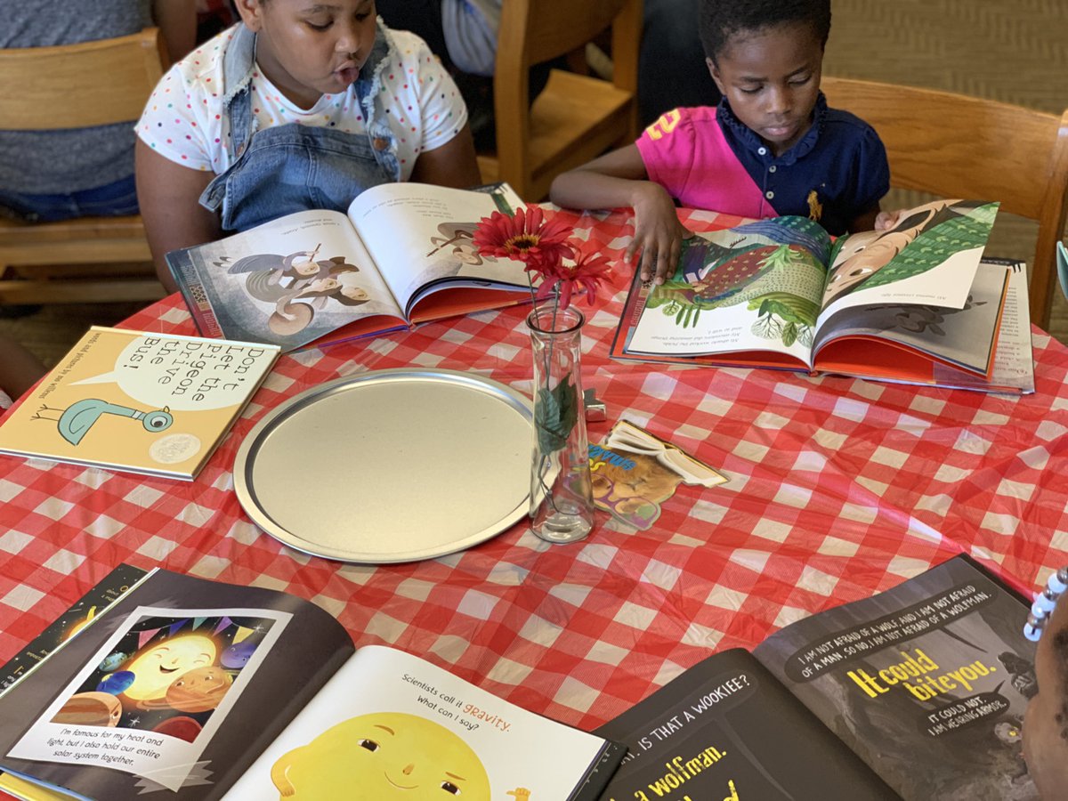 OliviaLynnKCS's tweet photo. Final day of #readtobeready at @GMASteam. Ending it with a fun filled Parent Involvment lunch "Book Tasting." The kids loved it so much! @ReadCityUSA https://t.co/nTFVKqy5xF
